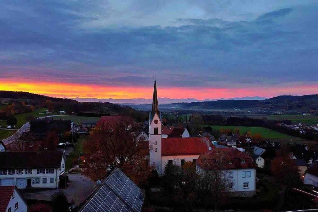 Ferienzimmer Oelhaf Zimmer In Gelb Self Check-In Mit Key-Tresore Wilhelmsdorf  المظهر الخارجي الصورة
